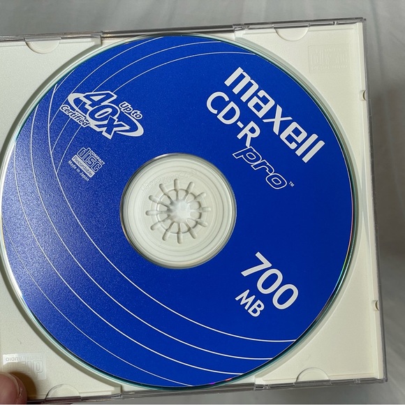 Vintage Single Maxell® CD-R Pro Series Media With Jewel Cases, 700MB/80 Minutes - Picture 4 of 6